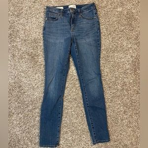 Universal thread jeans